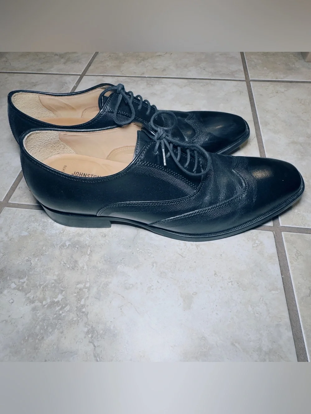 Johnston & Murphy Men's Sheepskin Classic Black Leather Dress Oxfords